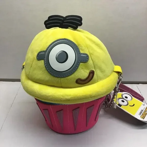 Loungefly Despicable Me Minion Cupcake Crossbody Bag Universal Studios NEW - Picture 1 of 8